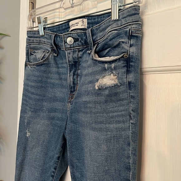 Abercrombie & Fitch distress ankle jeans 26 EUC - Picture 4 of 10